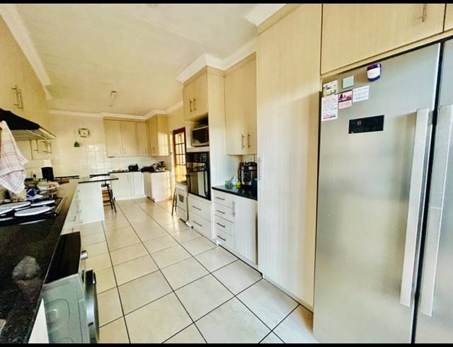 3 BEDROOM HOUSE FOR SALE IN VANDERBIJLPARK SW 1
